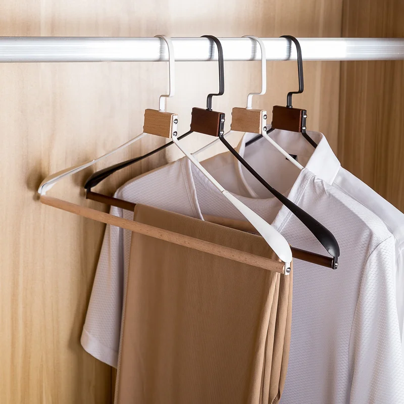 Висококачествена закачалка за дрехи от буково дърво с широки раменете, несвободна Закачалка за дрехи в дома на килера за дрехи